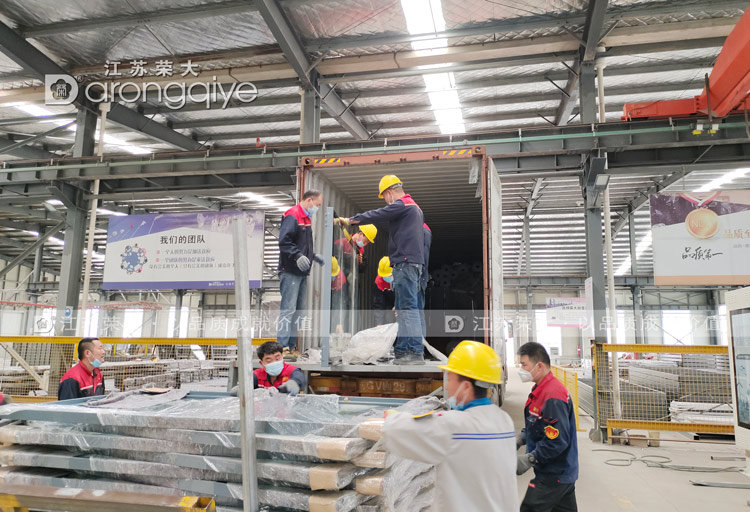 榮大公交候車亭出口案例