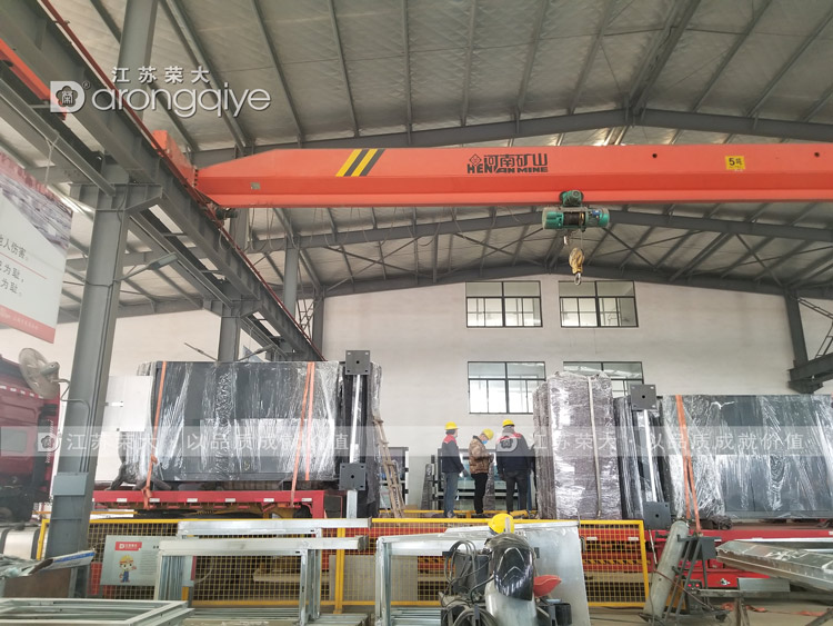 第五批廣東智能公交候車亭發(fā)貨圖三