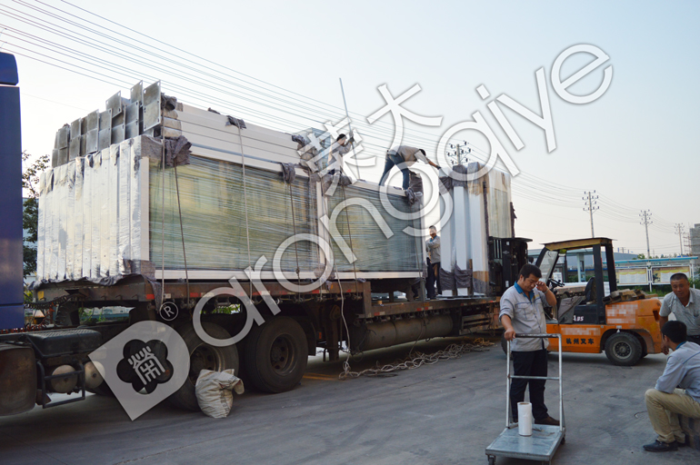 海南省公交候車亭裝車圖三