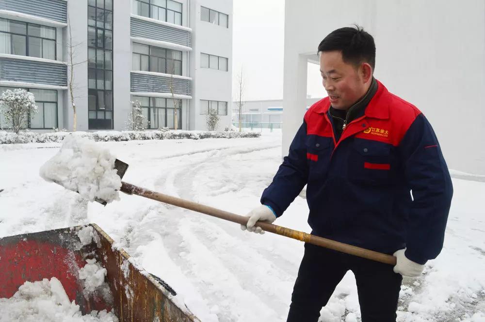  �s���PѩС��ꠣ�����ѩ���·��ȫ��ͨ 