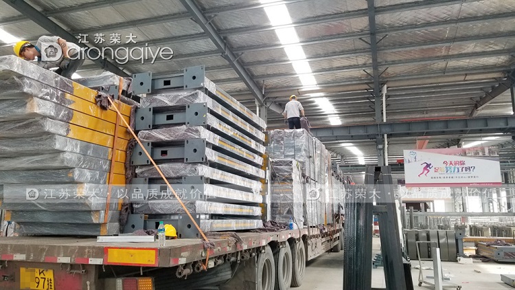 ��������܇ͤ�l(f��)؛�D��