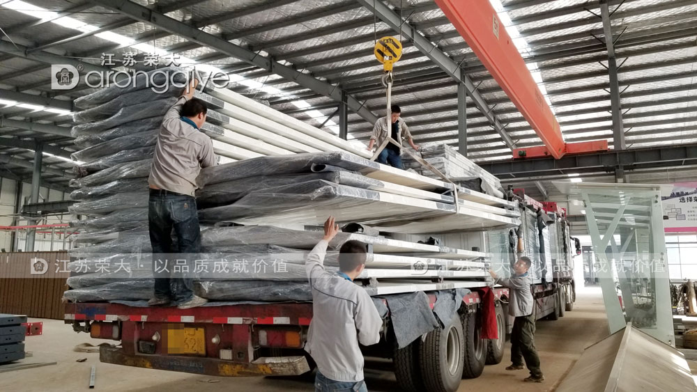 第二批太原公共自行車棚發(fā)貨圖二