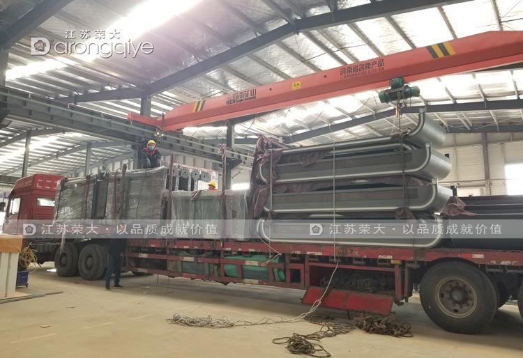 第五批揚(yáng)州智能公交站臺(tái)發(fā)貨圖二